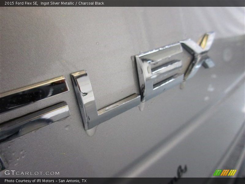 Ingot Silver Metallic / Charcoal Black 2015 Ford Flex SE