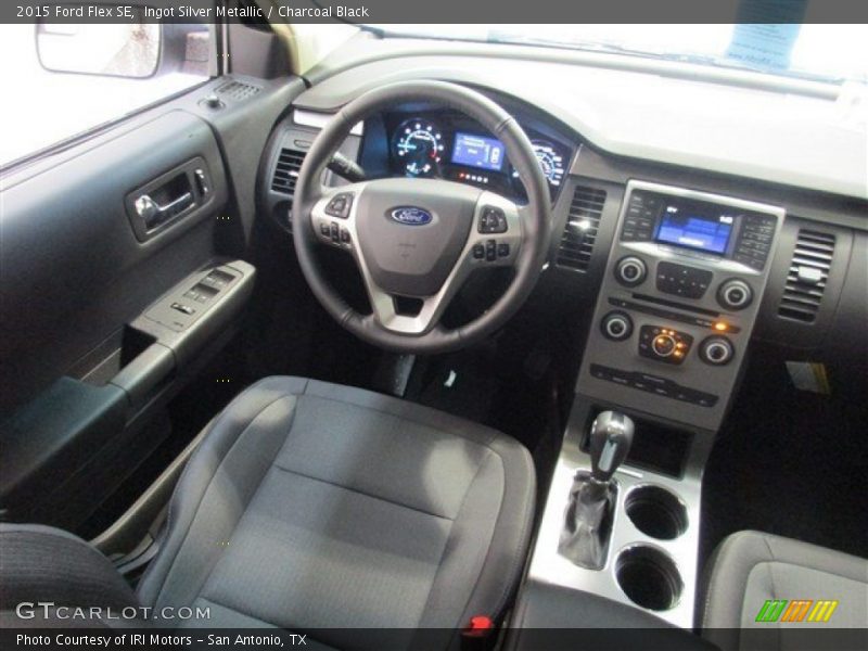 Ingot Silver Metallic / Charcoal Black 2015 Ford Flex SE