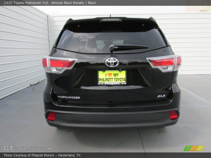 Attitude Black Metallic / Black 2015 Toyota Highlander XLE