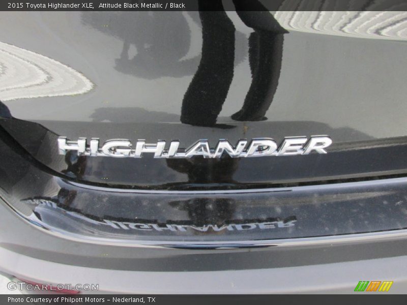 Attitude Black Metallic / Black 2015 Toyota Highlander XLE