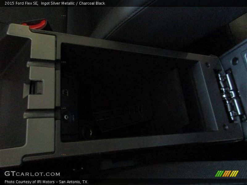 Ingot Silver Metallic / Charcoal Black 2015 Ford Flex SE