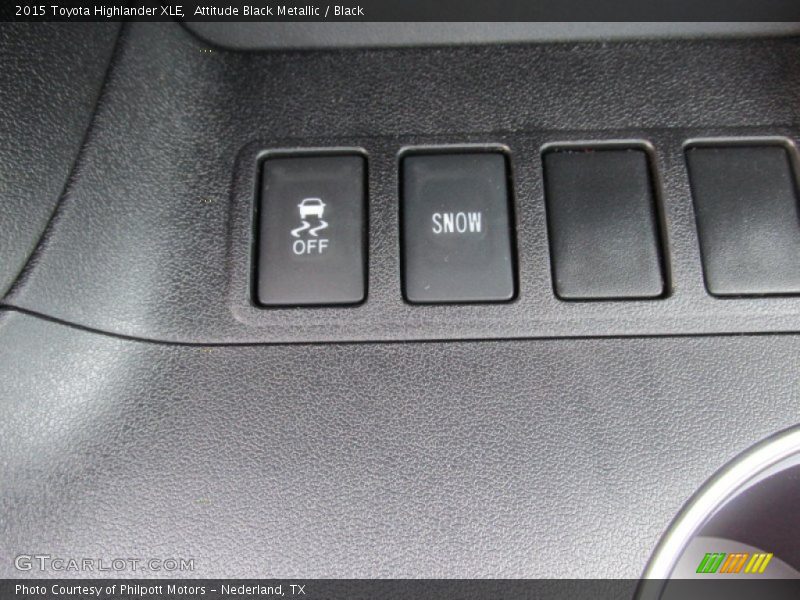 Attitude Black Metallic / Black 2015 Toyota Highlander XLE