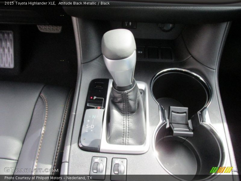Attitude Black Metallic / Black 2015 Toyota Highlander XLE