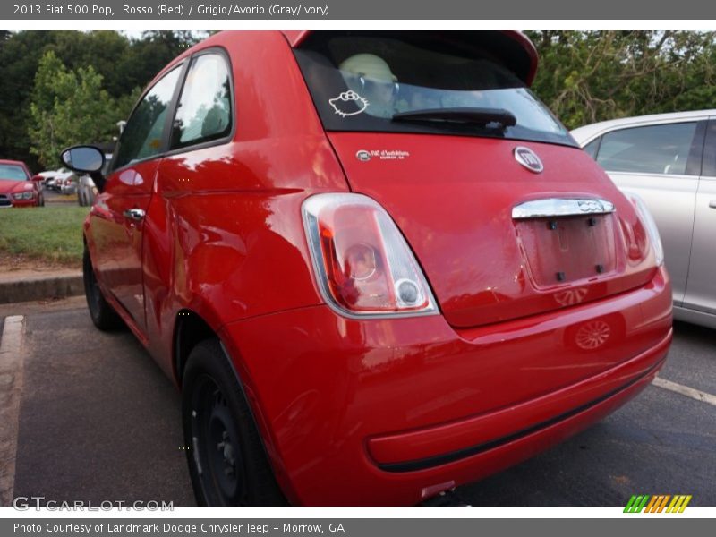 Rosso (Red) / Grigio/Avorio (Gray/Ivory) 2013 Fiat 500 Pop