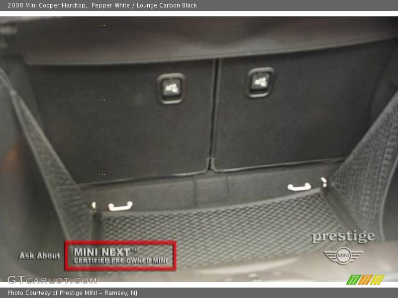 Pepper White / Lounge Carbon Black 2008 Mini Cooper Hardtop