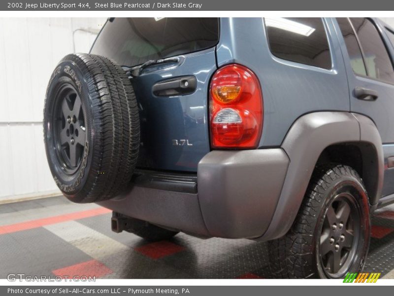 Steel Blue Pearlcoat / Dark Slate Gray 2002 Jeep Liberty Sport 4x4