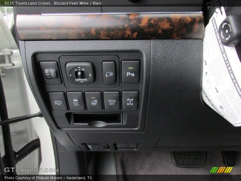 Controls of 2015 Land Cruiser 