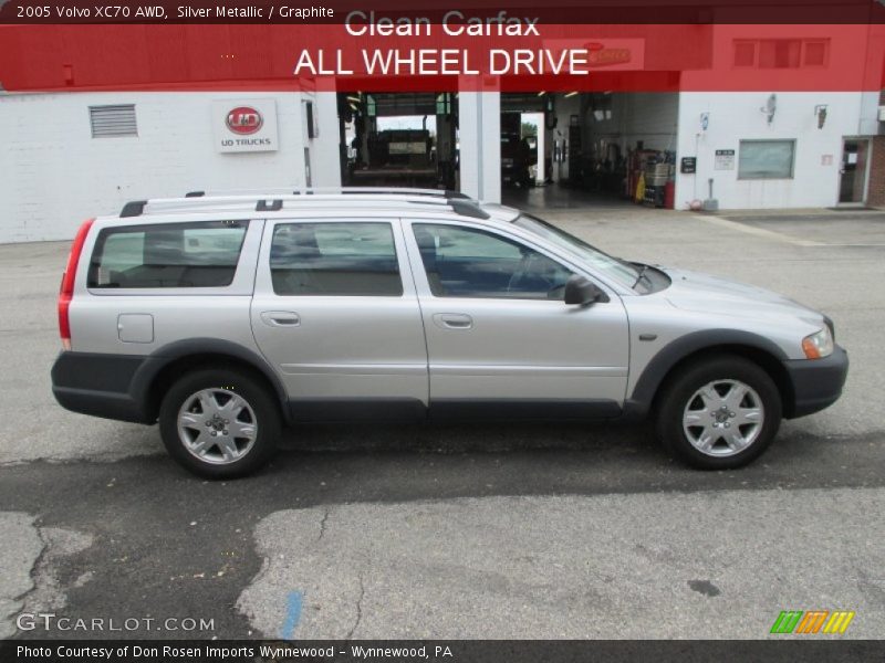 Silver Metallic / Graphite 2005 Volvo XC70 AWD