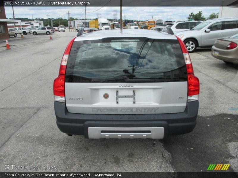 Silver Metallic / Graphite 2005 Volvo XC70 AWD