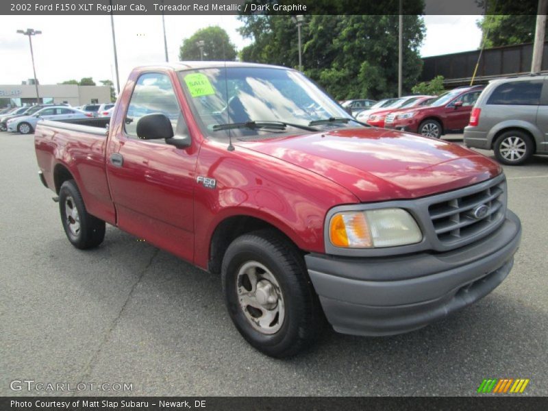 Toreador Red Metallic / Dark Graphite 2002 Ford F150 XLT Regular Cab