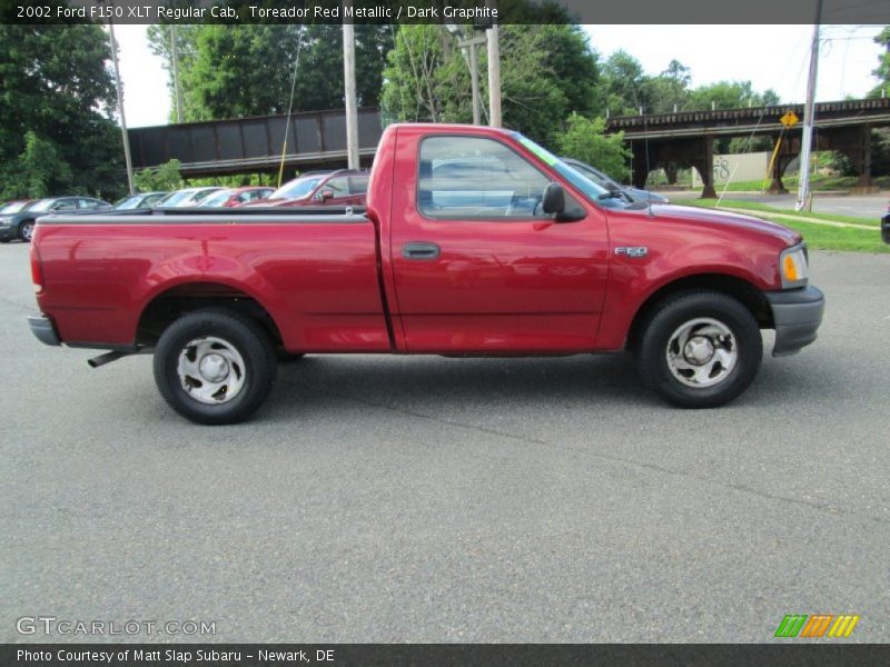 Toreador Red Metallic / Dark Graphite 2002 Ford F150 XLT Regular Cab
