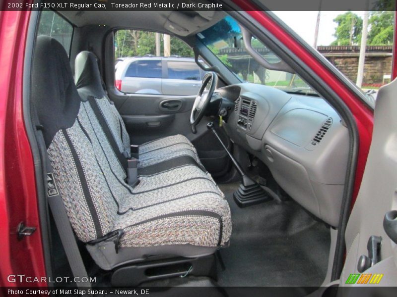 Toreador Red Metallic / Dark Graphite 2002 Ford F150 XLT Regular Cab