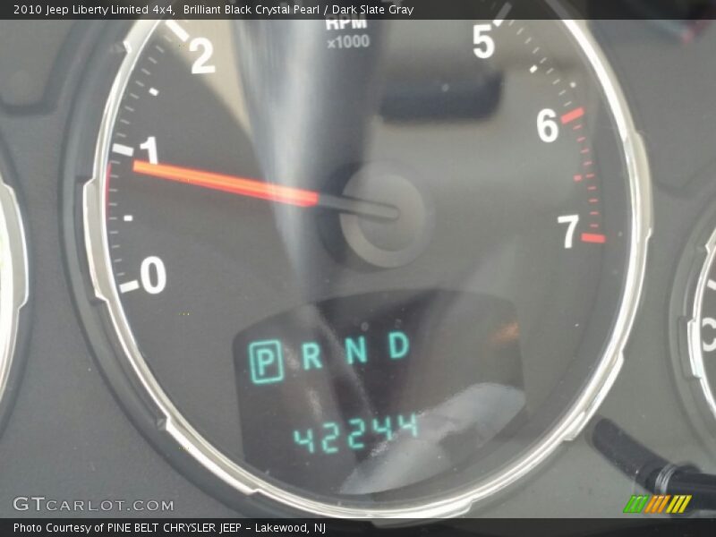 Brilliant Black Crystal Pearl / Dark Slate Gray 2010 Jeep Liberty Limited 4x4