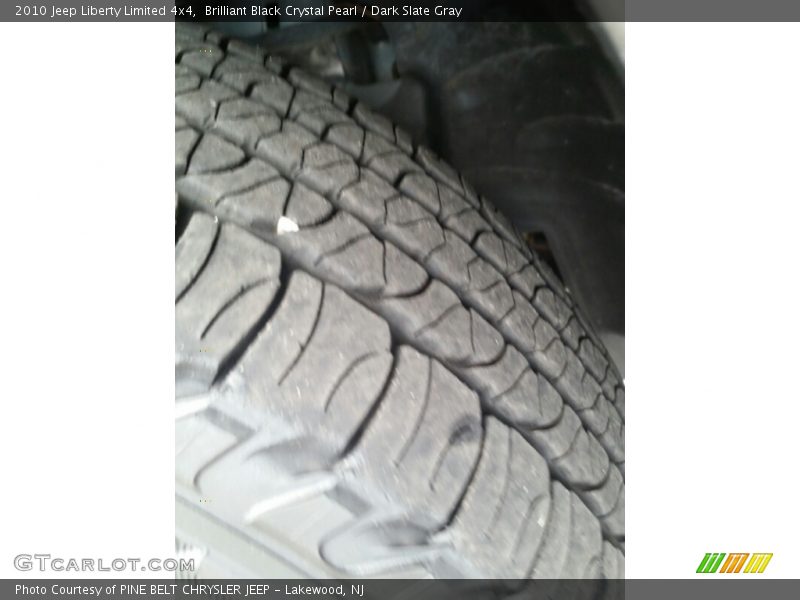 Brilliant Black Crystal Pearl / Dark Slate Gray 2010 Jeep Liberty Limited 4x4