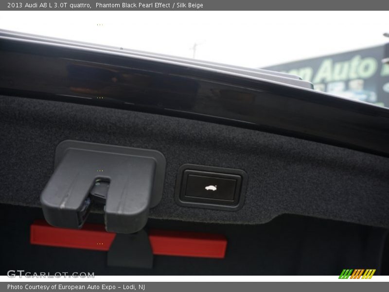 Phantom Black Pearl Effect / Silk Beige 2013 Audi A8 L 3.0T quattro