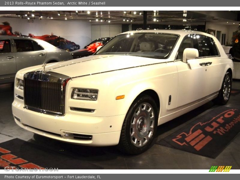 Arctic White / Seashell 2013 Rolls-Royce Phantom Sedan