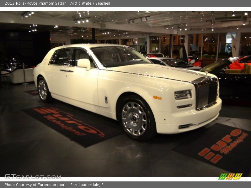 Arctic White / Seashell 2013 Rolls-Royce Phantom Sedan