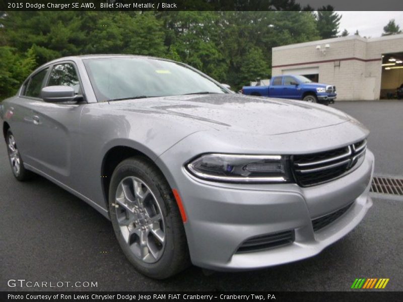 Front 3/4 View of 2015 Charger SE AWD