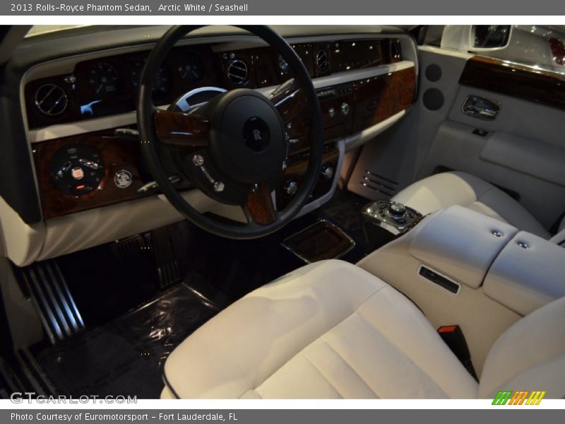 Arctic White / Seashell 2013 Rolls-Royce Phantom Sedan