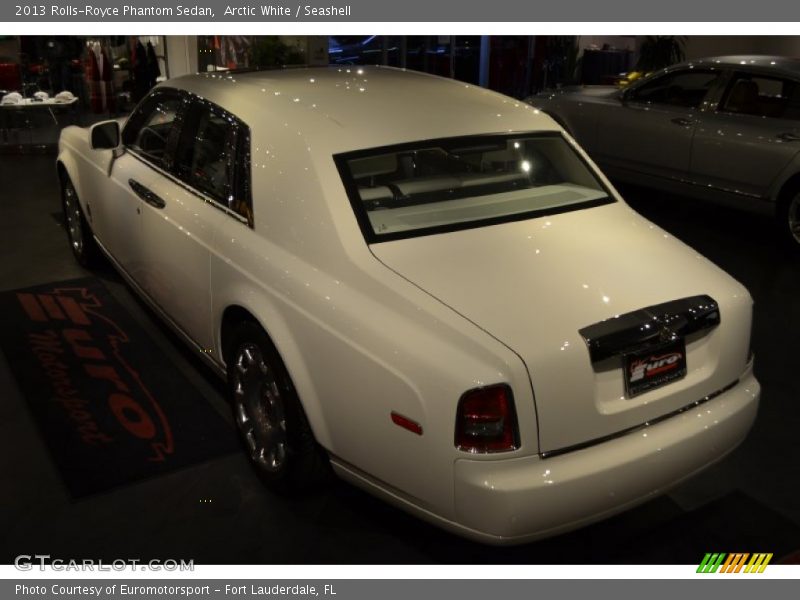 Arctic White / Seashell 2013 Rolls-Royce Phantom Sedan