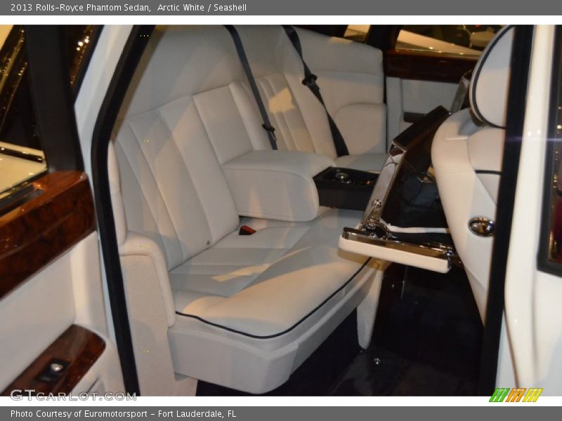 Arctic White / Seashell 2013 Rolls-Royce Phantom Sedan