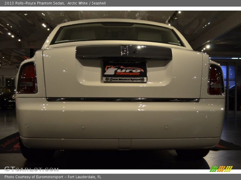 Arctic White / Seashell 2013 Rolls-Royce Phantom Sedan