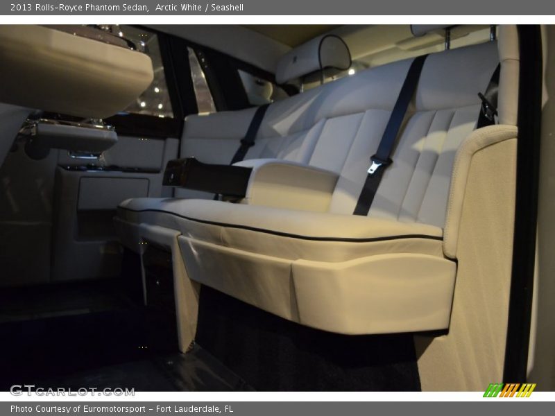 Arctic White / Seashell 2013 Rolls-Royce Phantom Sedan