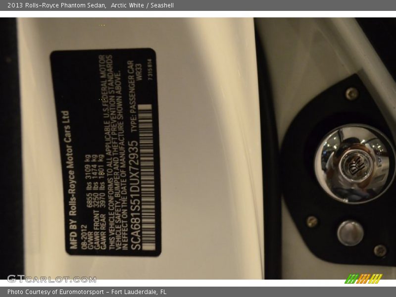 Arctic White / Seashell 2013 Rolls-Royce Phantom Sedan