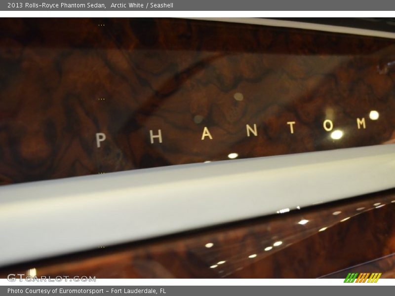 Arctic White / Seashell 2013 Rolls-Royce Phantom Sedan