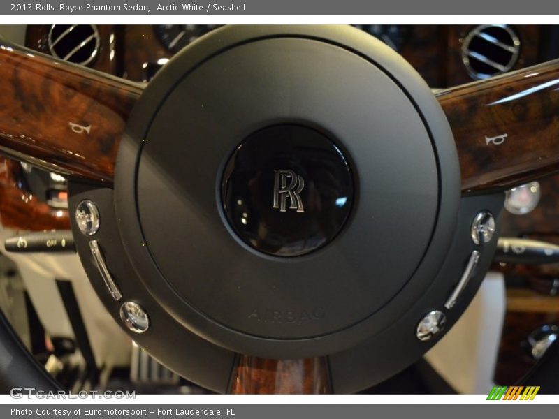 Arctic White / Seashell 2013 Rolls-Royce Phantom Sedan
