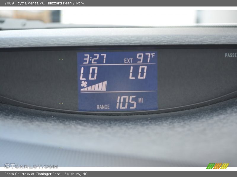 Blizzard Pearl / Ivory 2009 Toyota Venza V6