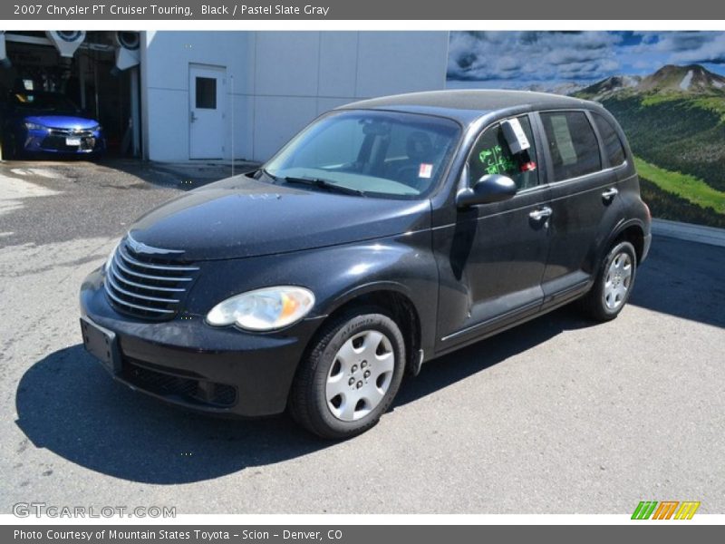 Front 3/4 View of 2007 PT Cruiser Touring