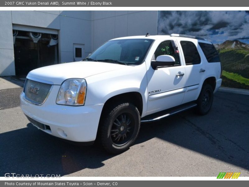 Summit White / Ebony Black 2007 GMC Yukon Denali AWD