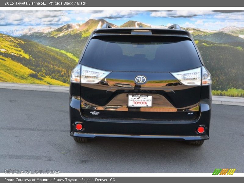Attitude Black / Black 2015 Toyota Sienna SE