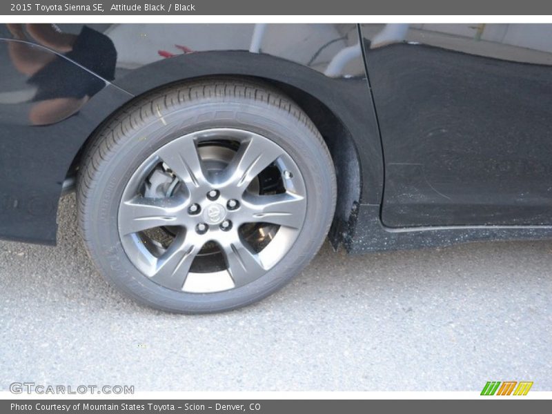 Attitude Black / Black 2015 Toyota Sienna SE