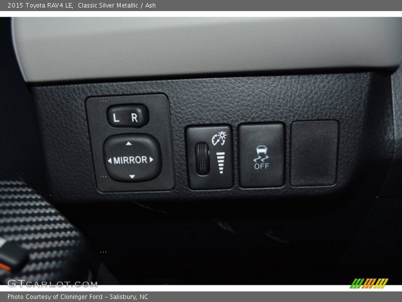 Classic Silver Metallic / Ash 2015 Toyota RAV4 LE