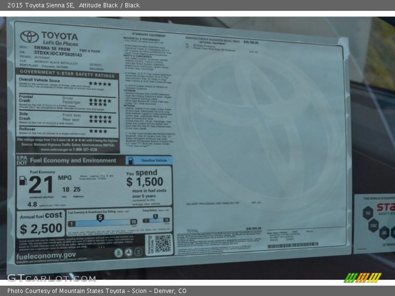 Attitude Black / Black 2015 Toyota Sienna SE