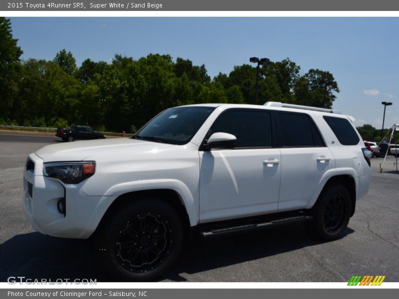 Super White / Sand Beige 2015 Toyota 4Runner SR5