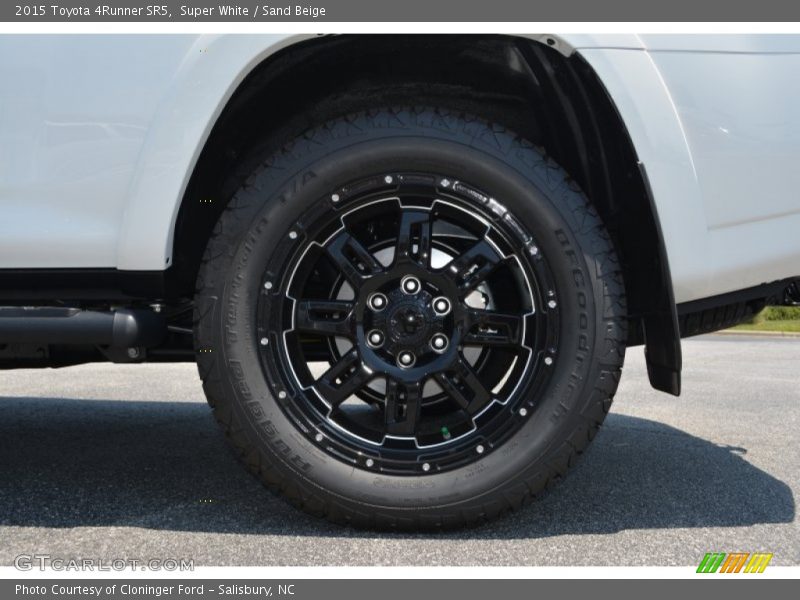 Super White / Sand Beige 2015 Toyota 4Runner SR5