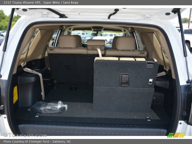 Super White / Sand Beige 2015 Toyota 4Runner SR5