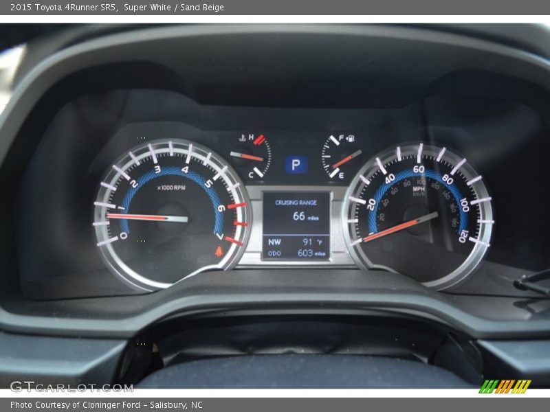 Super White / Sand Beige 2015 Toyota 4Runner SR5