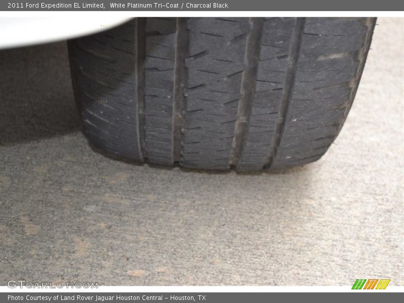 White Platinum Tri-Coat / Charcoal Black 2011 Ford Expedition EL Limited