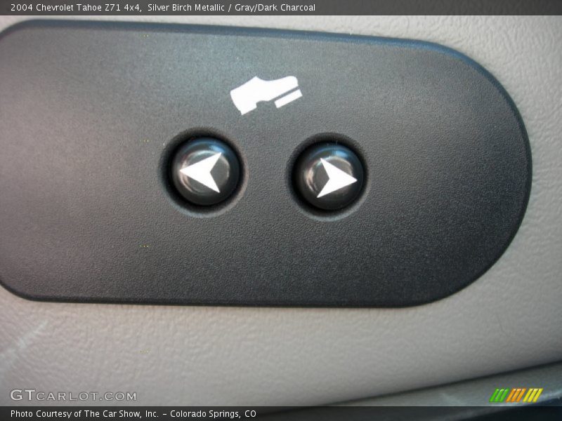 Silver Birch Metallic / Gray/Dark Charcoal 2004 Chevrolet Tahoe Z71 4x4