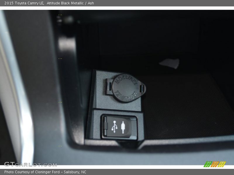 Attitude Black Metallic / Ash 2015 Toyota Camry LE