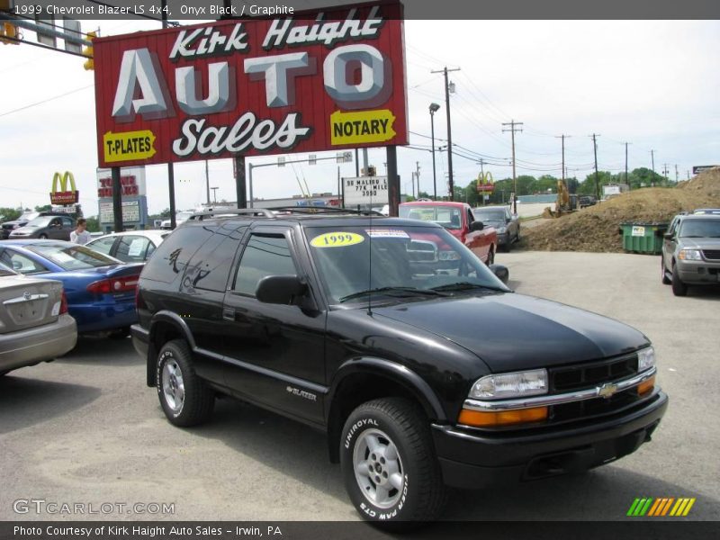 Onyx Black / Graphite 1999 Chevrolet Blazer LS 4x4