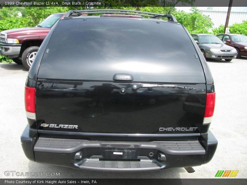 Onyx Black / Graphite 1999 Chevrolet Blazer LS 4x4