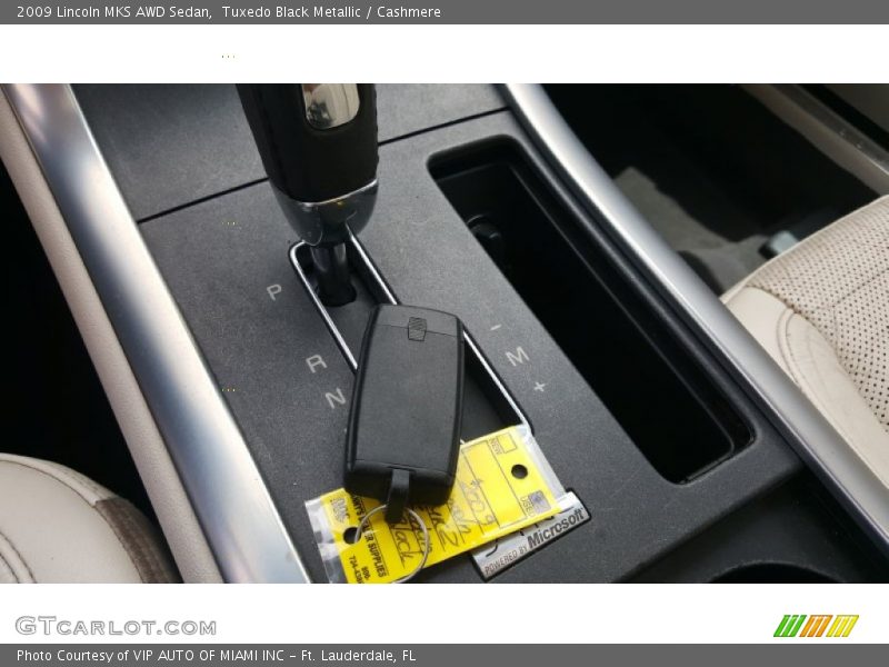 Tuxedo Black Metallic / Cashmere 2009 Lincoln MKS AWD Sedan