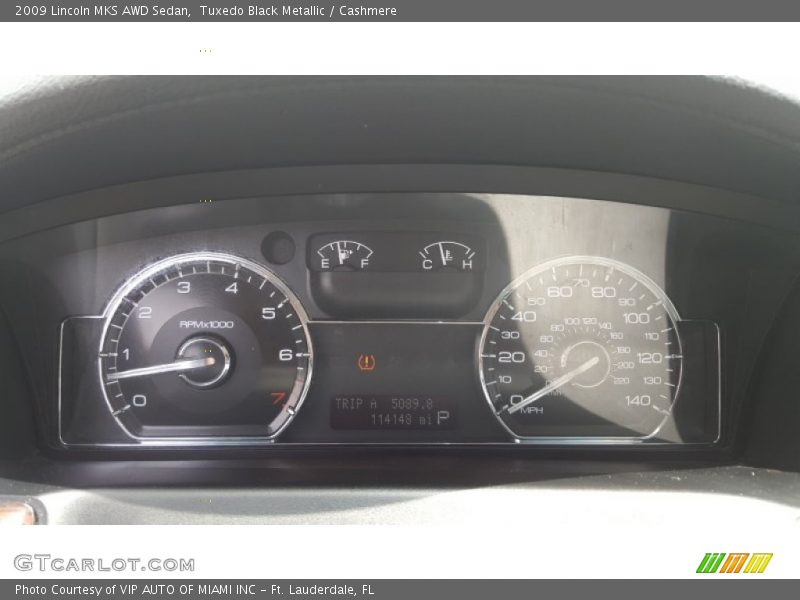 Tuxedo Black Metallic / Cashmere 2009 Lincoln MKS AWD Sedan