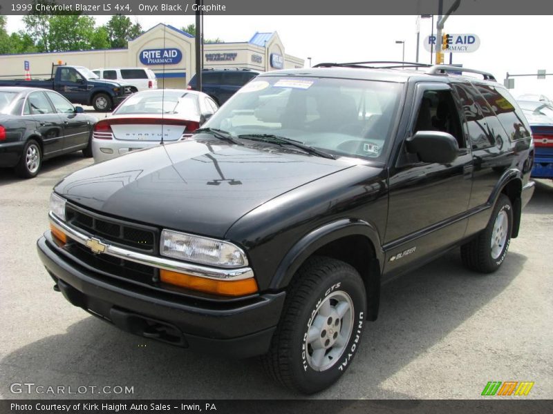 Onyx Black / Graphite 1999 Chevrolet Blazer LS 4x4