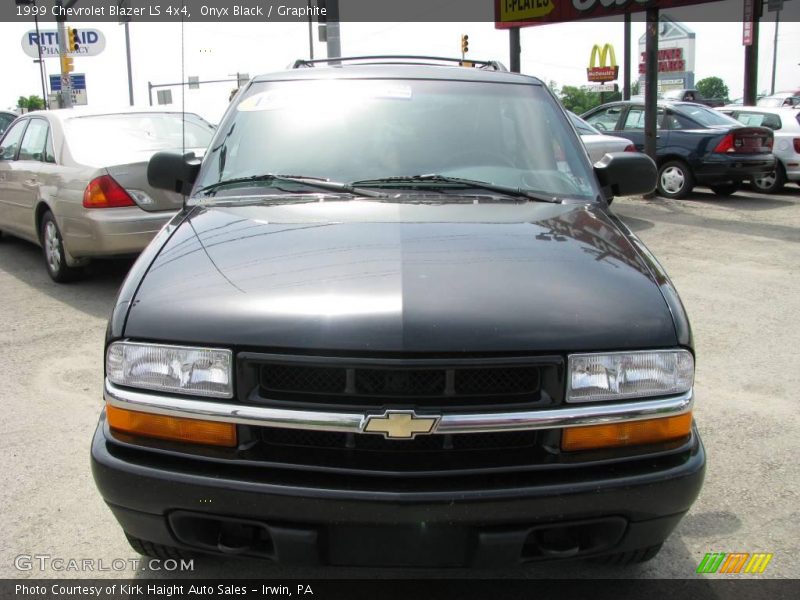 Onyx Black / Graphite 1999 Chevrolet Blazer LS 4x4